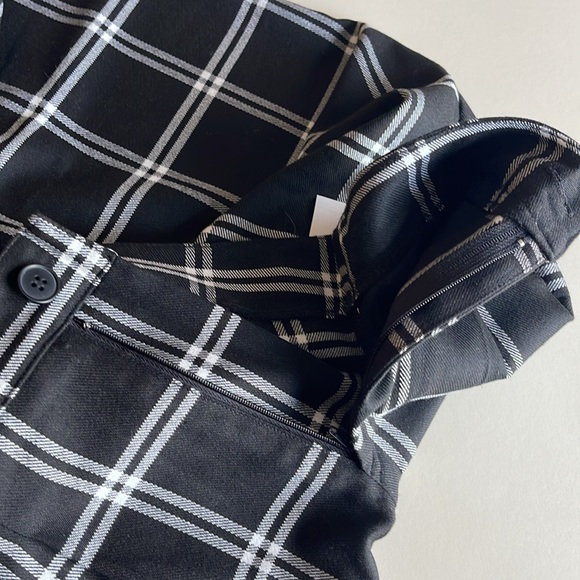 Forever 21 Pleat Front Black & White Plaid Pants - Picture 3 of 10